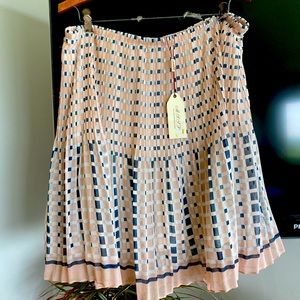 Max studio special collection- pleated skirt